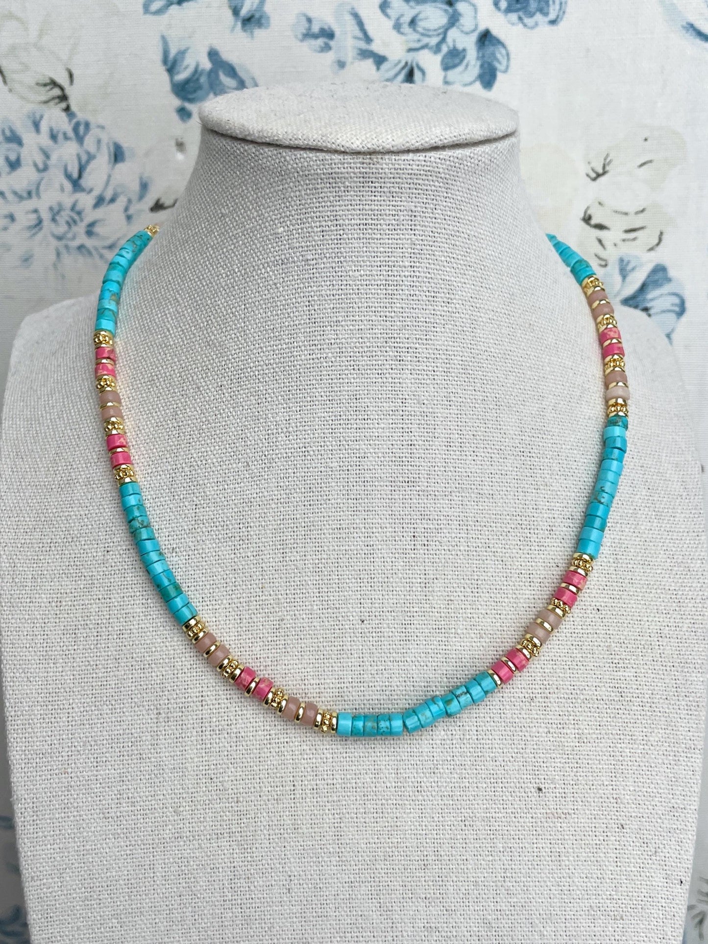 Pool Day - Turquoise Stone Beaded Chocker Necklace