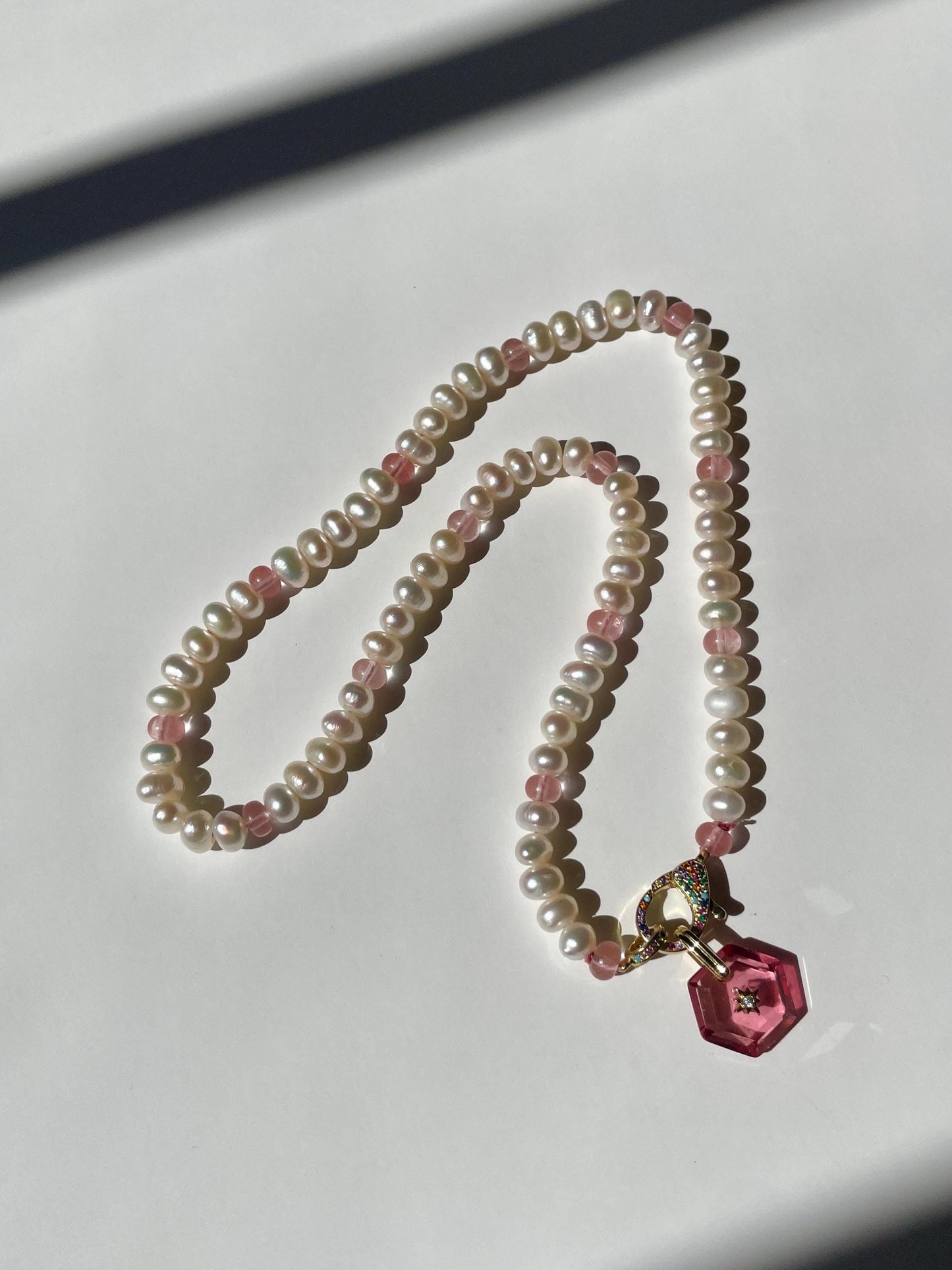 Freshwater Pearl & Jade Necklace: Art Deco Charm, Rainbow Clasp